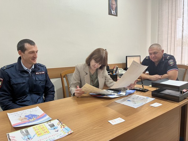 В Изобильненском округе подвели итоги конкурса «Мои родители работают в полиции». В Изобильненском округе подвели итоги конкурса «Мои родители работают в полиции».