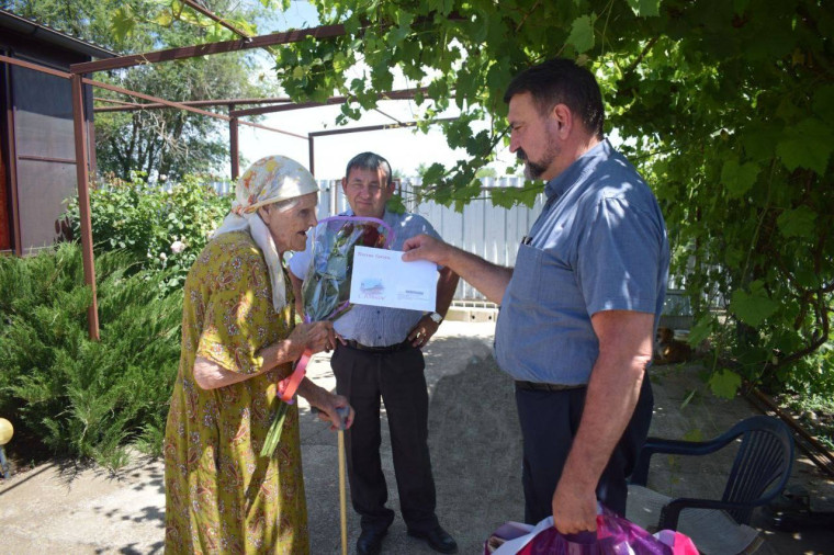 95 лет Акулине Григорьевне Мальцевой.. 95 лет Акулине Григорьевне Мальцевой..