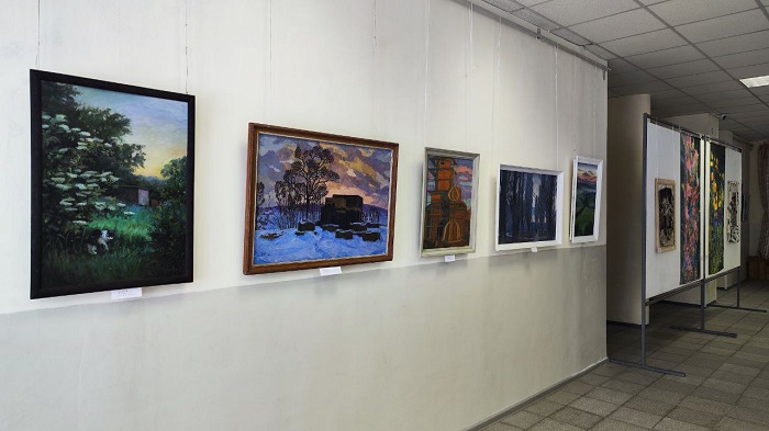 Выставка работ преподавателей детских художественных школ и школ искусств «Весенний вернисаж».